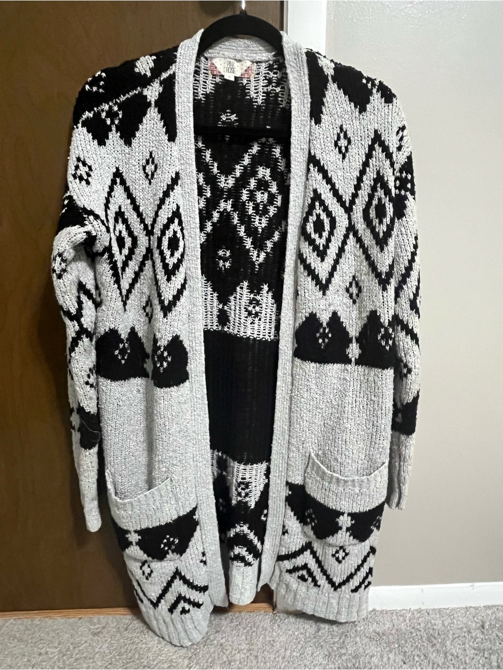 Pink Rose Geometric Knit Open Front Cardigan Sweater Pockets Gray Black Size M